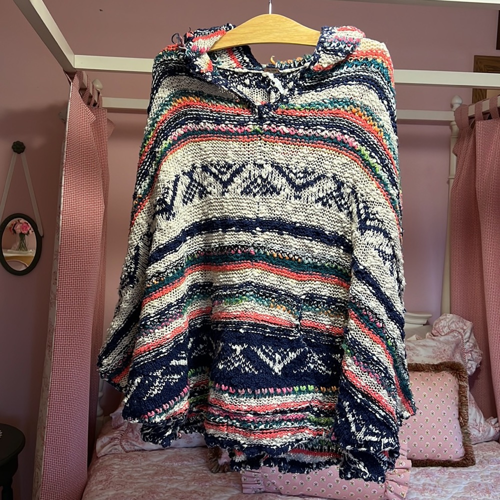 FREE PEOPLE size XS/S Bubble Tea Yarn Poncho in Stripe Print